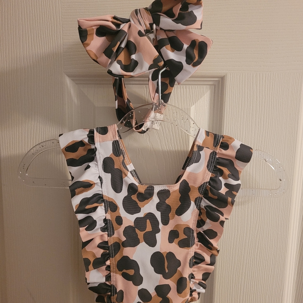 Mud Pie Swim Suit with Matching Bow 😍